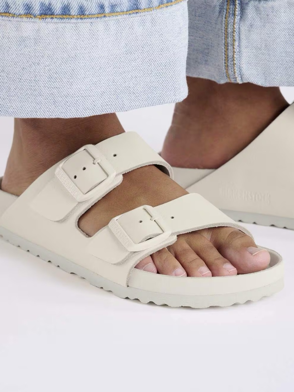 Birkenstock Arizona Leather Eggshell Women’s 7-7.5 Sold Out on the website